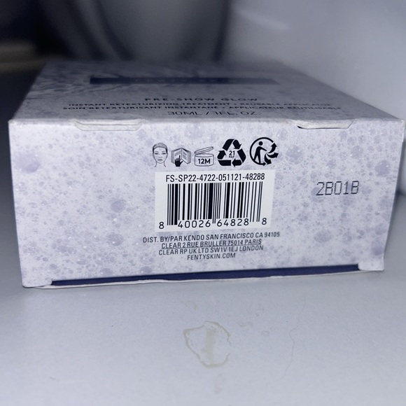 FENTY BEAUTY PRE-SHOW GLOW - Picture 4 of 5